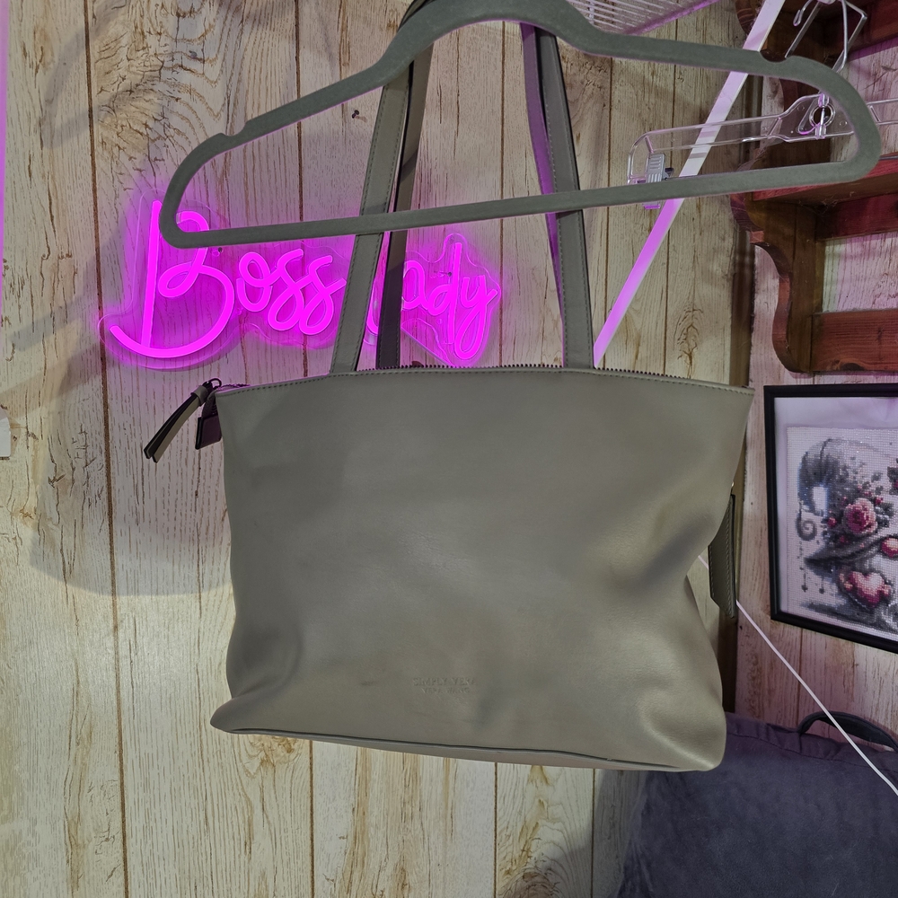 Simply Vera Vera Wang Taupe Tote Bag | Large Zip Shoulder Purse - Picture 3 of 11